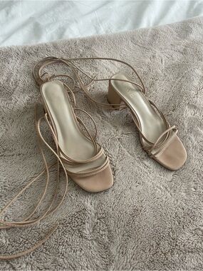 Raye sandals